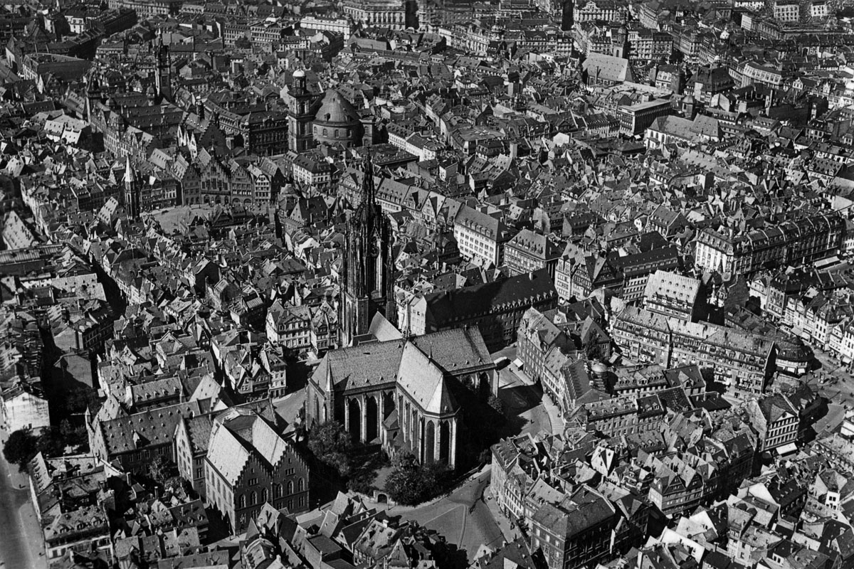 Frankfurt am Main - Luftbild der Altstadt 1942