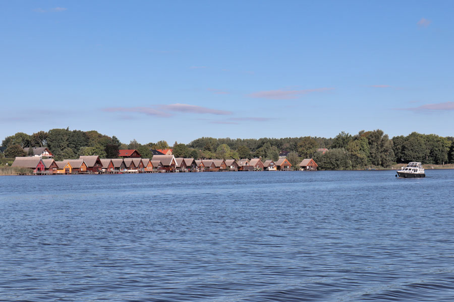 Bootshäuser am Mirower See