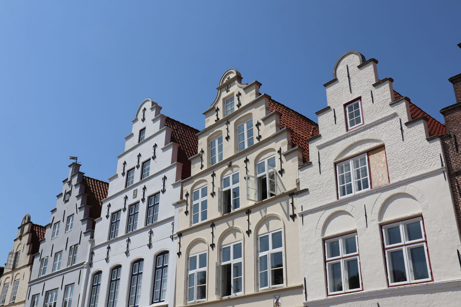 Friedrichstadt - Giebelhäuser am Markt