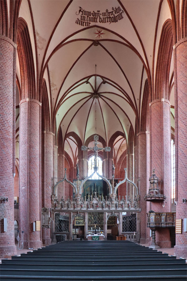 Stendal - Marienkirche - Mittelschiff