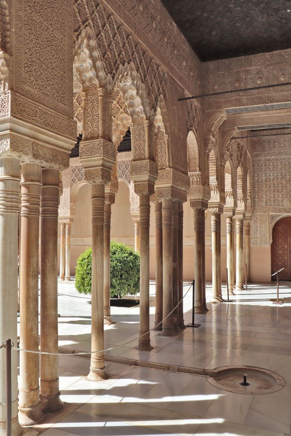 Alhambra - Nasridische Paläste - Umgang Löwenhof