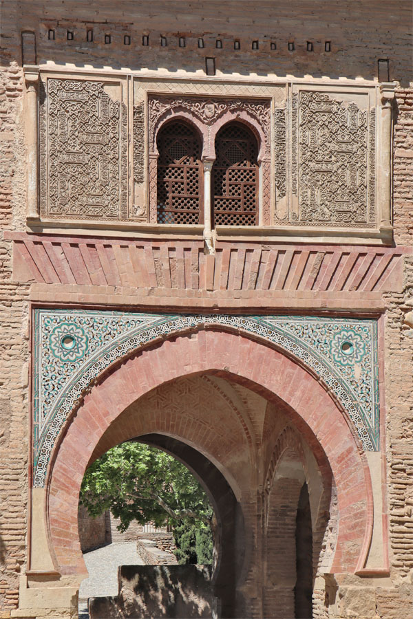 Alhambra - Puerta del Vino