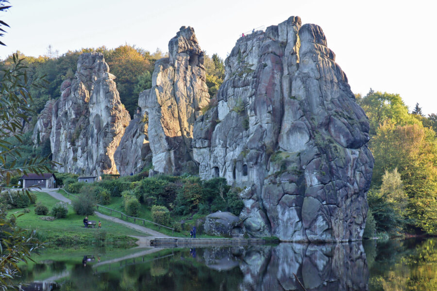 Externsteine mit Wiembecke-Teich