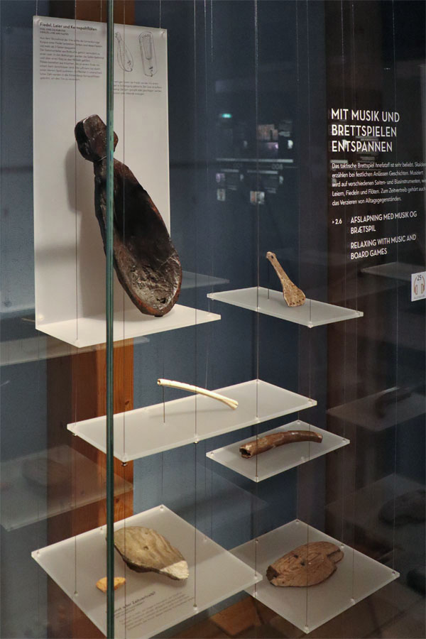 Haithabu - Wikinger Museum - Musikinstrumente