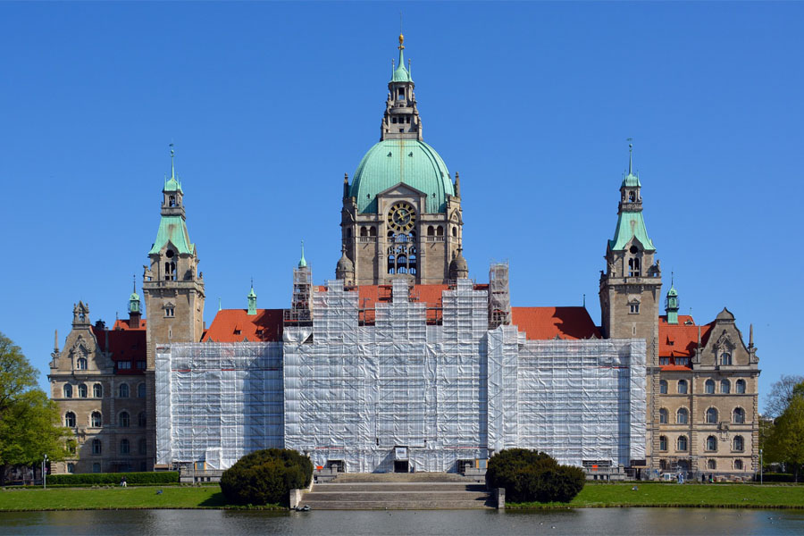 Hannover - Neues Rathaus mit Baugerüst