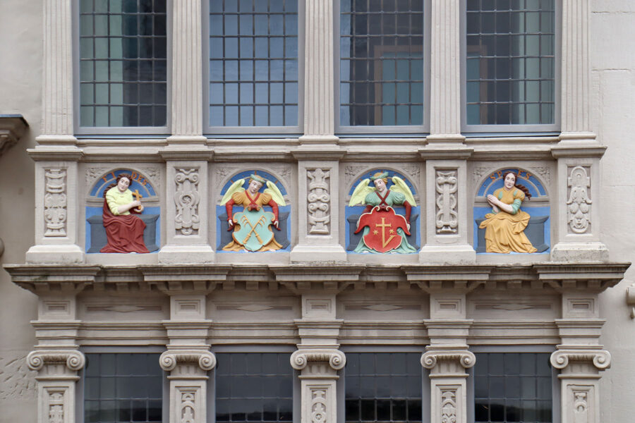 Lemgo - Hexenbürgermeisterhaus - Reliefs an Auslucht