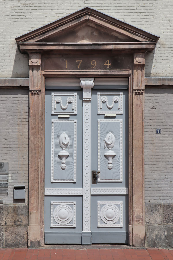Schleswig - Rathaus - Portal