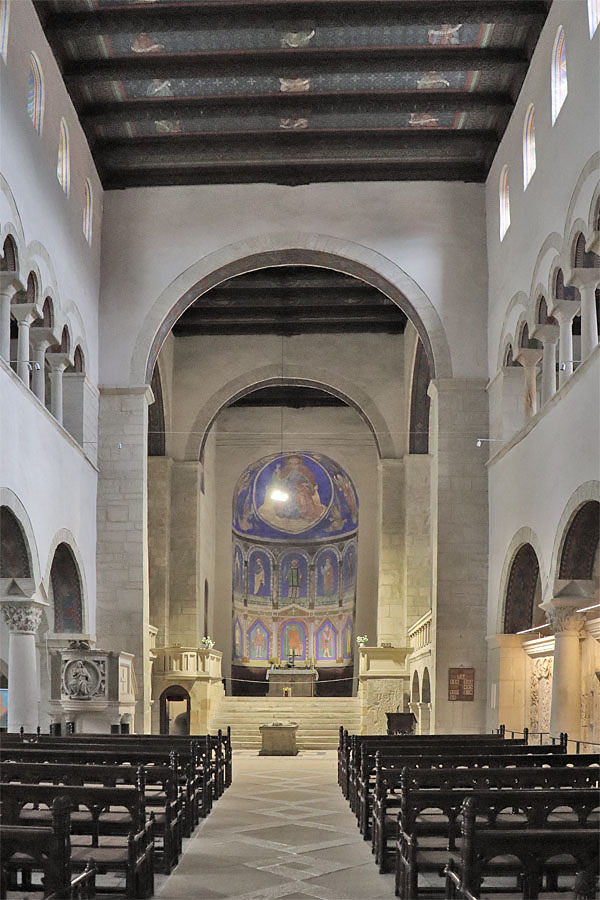 Stiftskirche Gernrode - Mittelschiff nach Osten