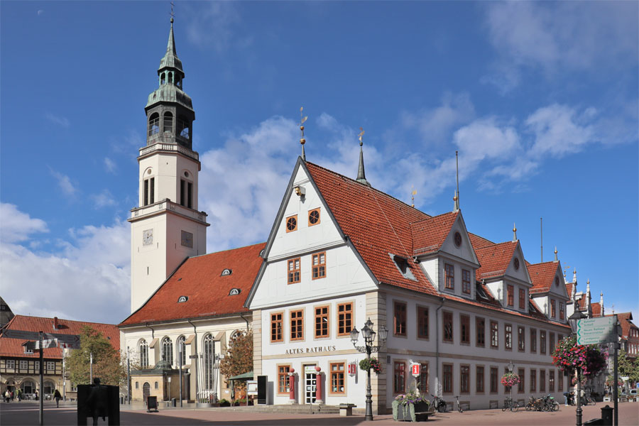 Celle - Rathaus und Stadtkirche