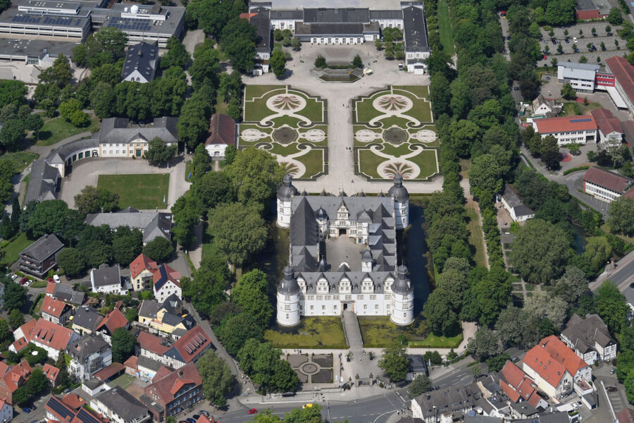 Schloss Neuhaus - Luftaufnahme