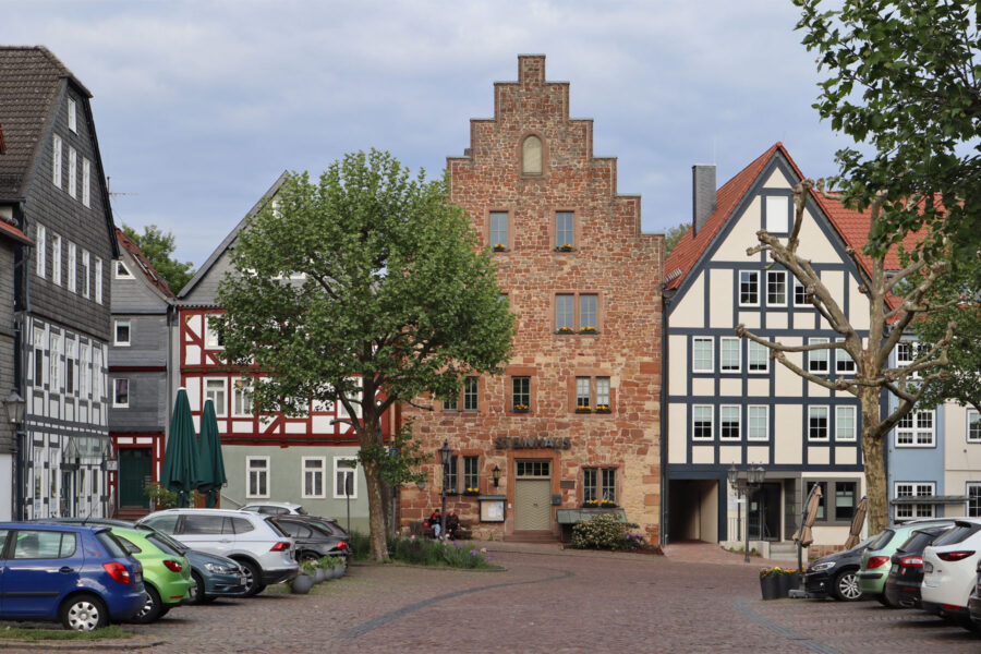 Frankenberg - Obermarkt und Pferdemarkt mit Steinhaus