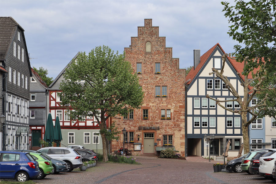 Frankenberg - Obermarkt und Pferdemarkt mit Steinhaus