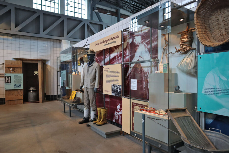 Zeche Zollern - Dauerausstellung Waschkaue - Arbeitssicherheit