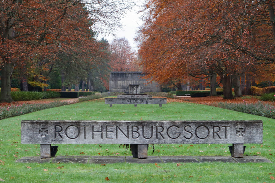 Friedhof Ohlsdorf - Mahnmal für Bombenopfer