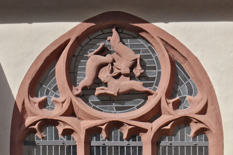 Paderborn - Domkreuzgang - Dreihasenfenster