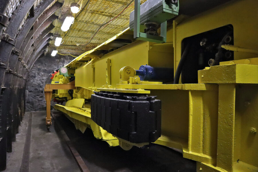 Deutsches Bergbau-Museum - Tunnelfräser im Anschuungsbergwerk