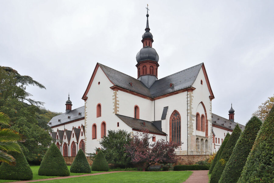 Kloster Eberbach - Klosterkirche von Südosten