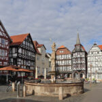 Fritzlar - Marktplatz mit Rolandsbrunnen