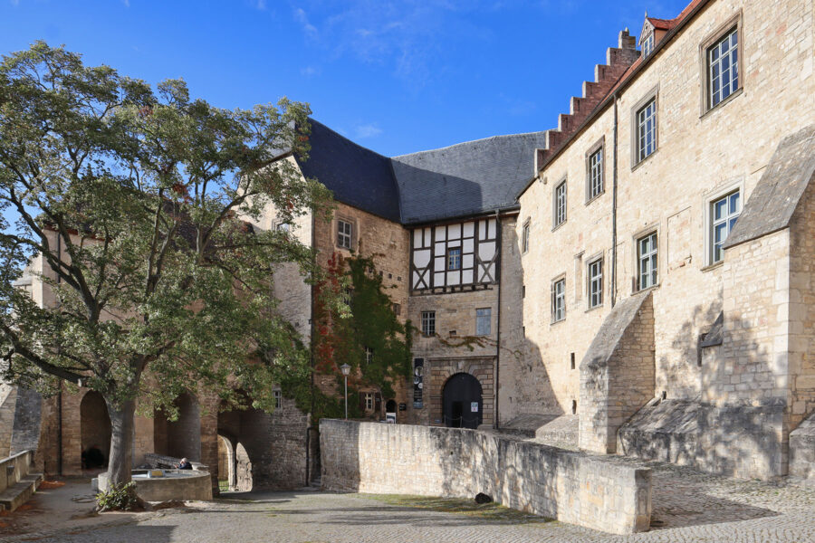 Freyburg an der Unstrut - Schloss Neuenburg - Löwentor